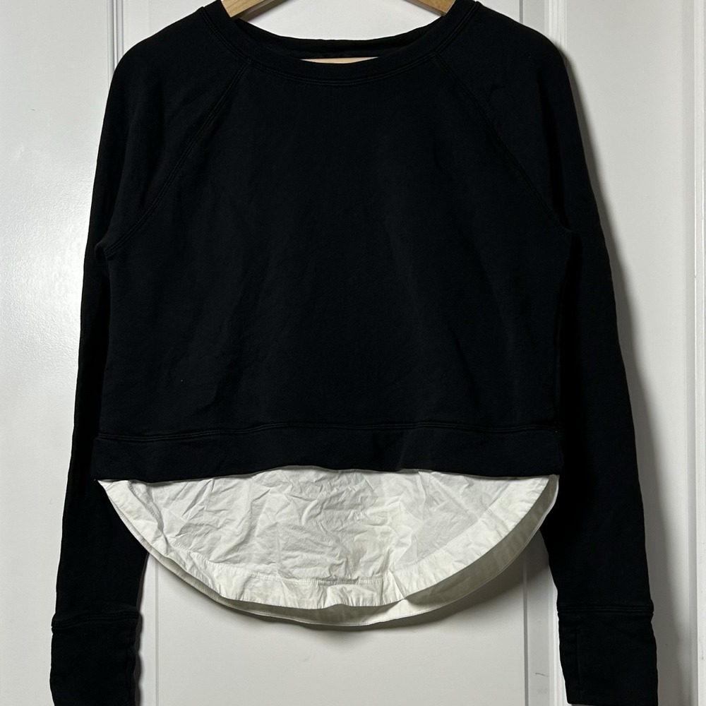 Athleta‎ Black and White Roamer Layered Sweatshirt Athleisure Comfy Chic Style